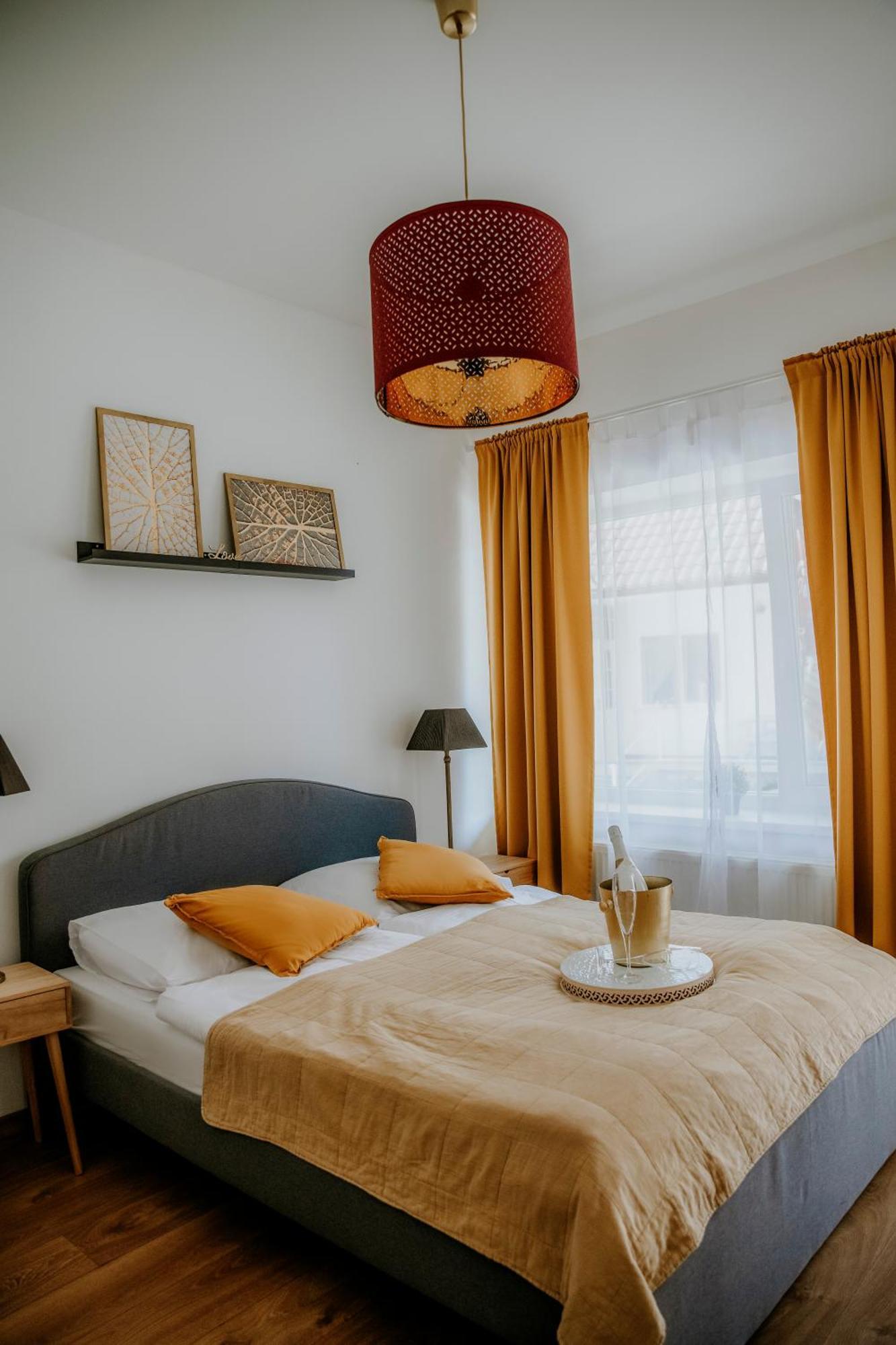 Ako Doma Hotell Poltar Eksteriør bilde