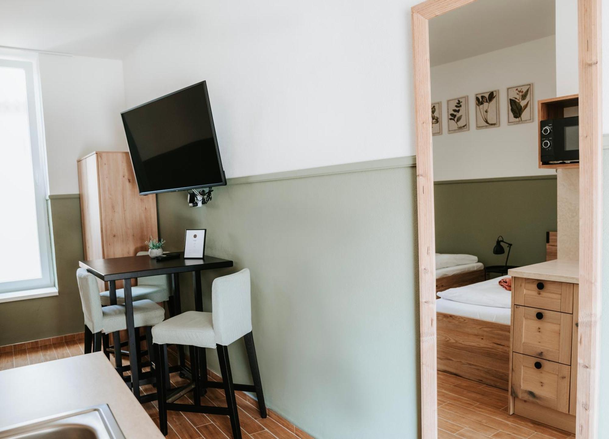 Ako Doma Hotell Poltar Eksteriør bilde